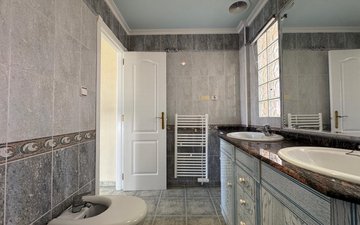 Property slide 46