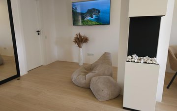 Property slide 10