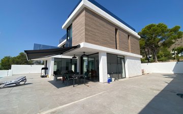 Property slide 14