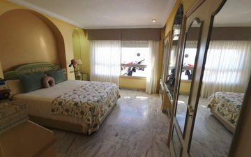 Property slide 10
