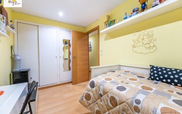 Property slide 14