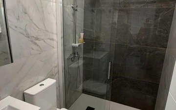 Property slide 32