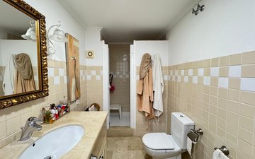 Property slide 25