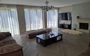 Property slide 7