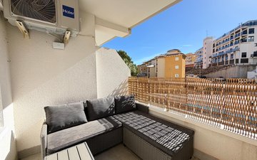Property slide 20