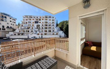 Property slide 21