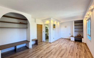 Property slide 40