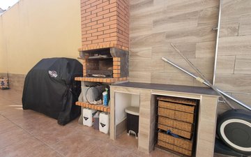 Property slide 14