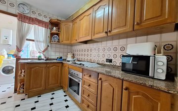 Property slide 20