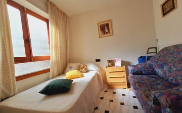Property slide 32