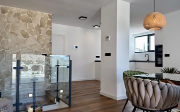 Property slide 10