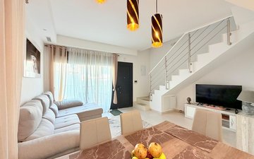 Property slide 10
