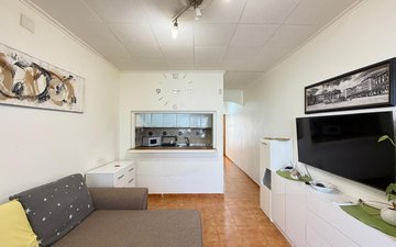 Property slide 10