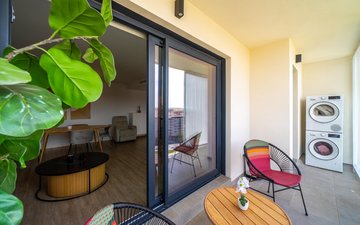 Property slide 10