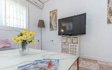 Property slide 10