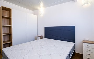 Property slide 48