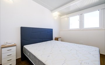Property slide 50