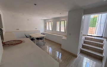Property slide 14