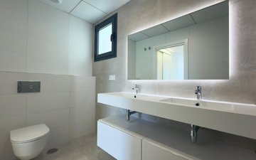 Property slide 10
