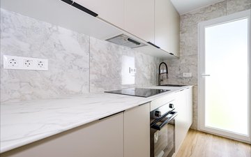 Property slide 32