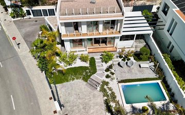 Property slide 10