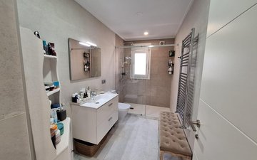 Property slide 31