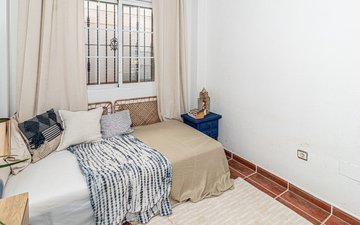 Property slide 15