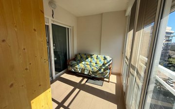 Property slide 10