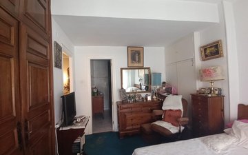 Property slide 6