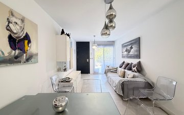 Property slide 18