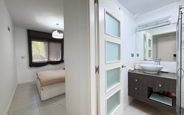 Property slide 20