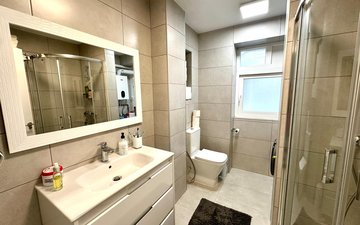 Property slide 10