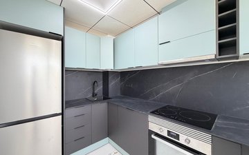 Property slide 32