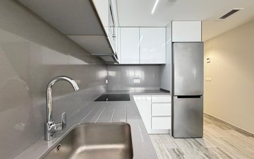 Property slide 34