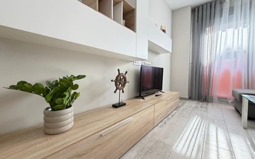 Property slide 40