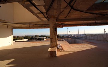 Property slide 10