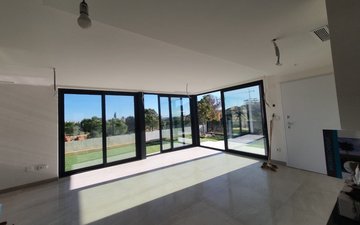 Property slide 5