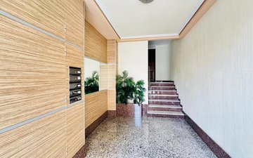 Property slide 32