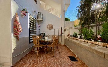 Property slide 32