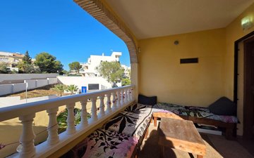 Property slide 32