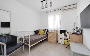 Property slide 17