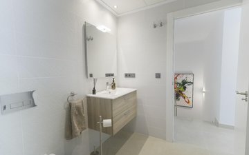 Property slide 22