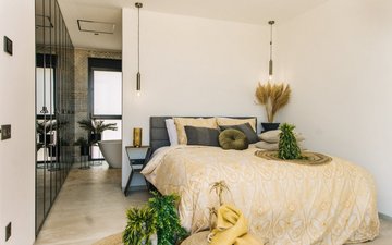 Property slide 21