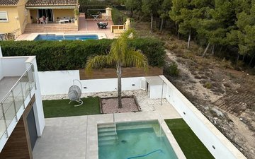 Property slide 35