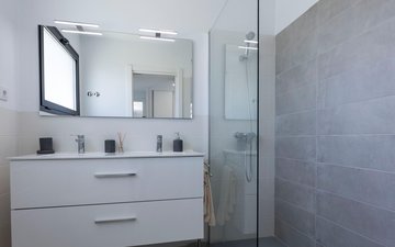 Property slide 18