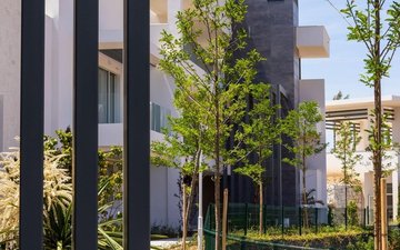 Property slide 16