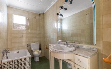 Property slide 23