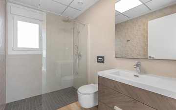 Property slide 16