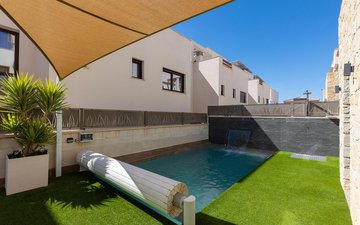 Property slide 28