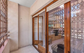 Property slide 17
